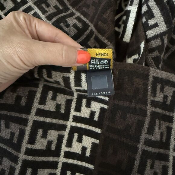 Authentic Fendi Unisex Cashmere Wool Monogram Scarf Long Multicolor Women Men - Picture 4 of 5